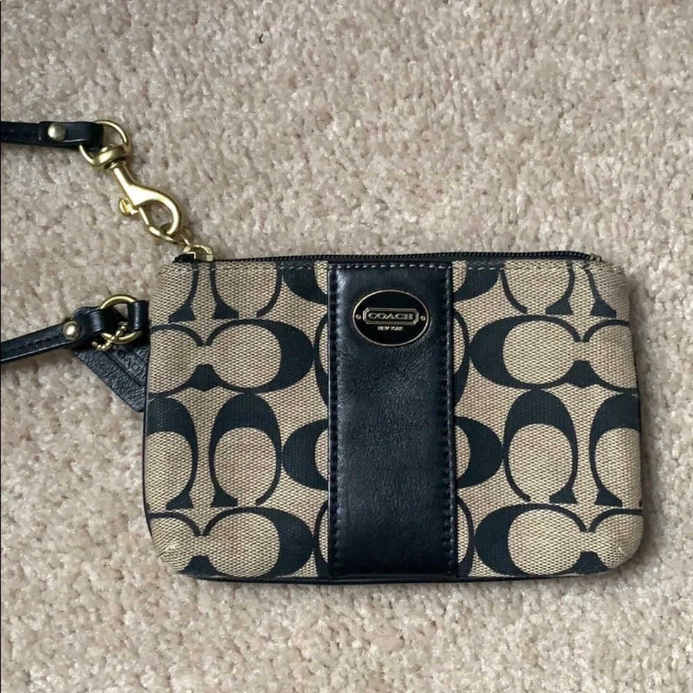 Coach logo wristlet black - Picture 1 of 8